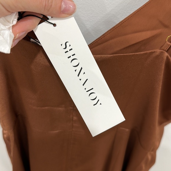 Shona Joy mocha satin dress. Size 6 - Picture 6 of 8